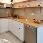 Malamo Studios, Διαμέρισμα *