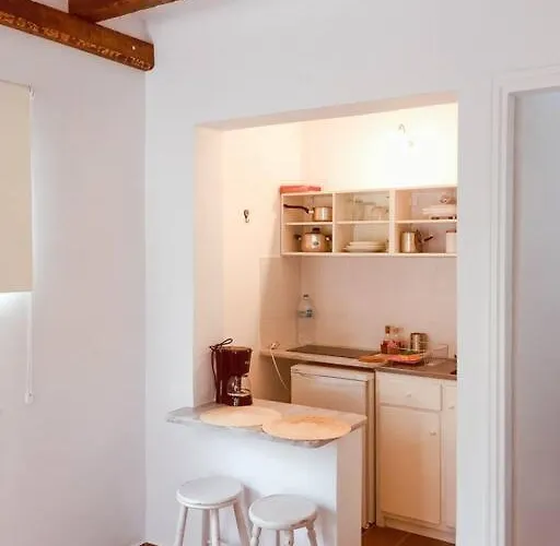 Malamo Studios, Apartamento